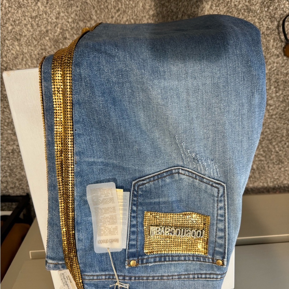 Roberto Cavalli Denim jeans with Gold Detailing - Picture 7 of 10